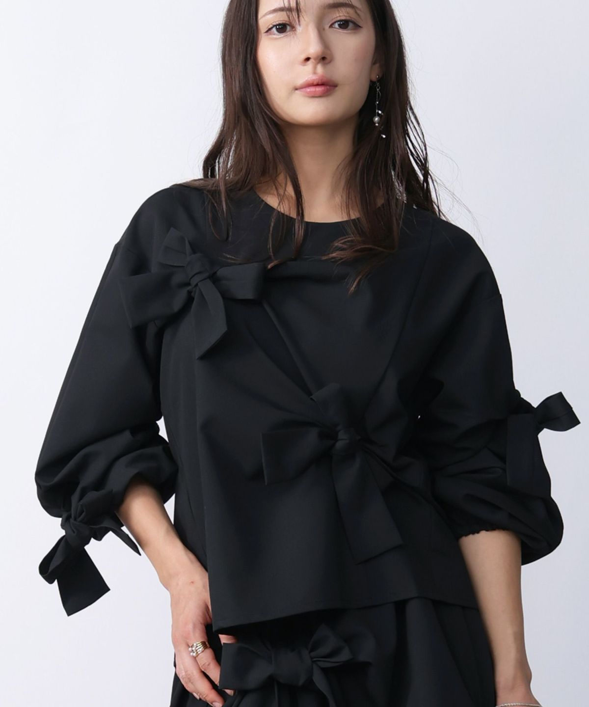 model：H160　着用サイズ：M　ブラック