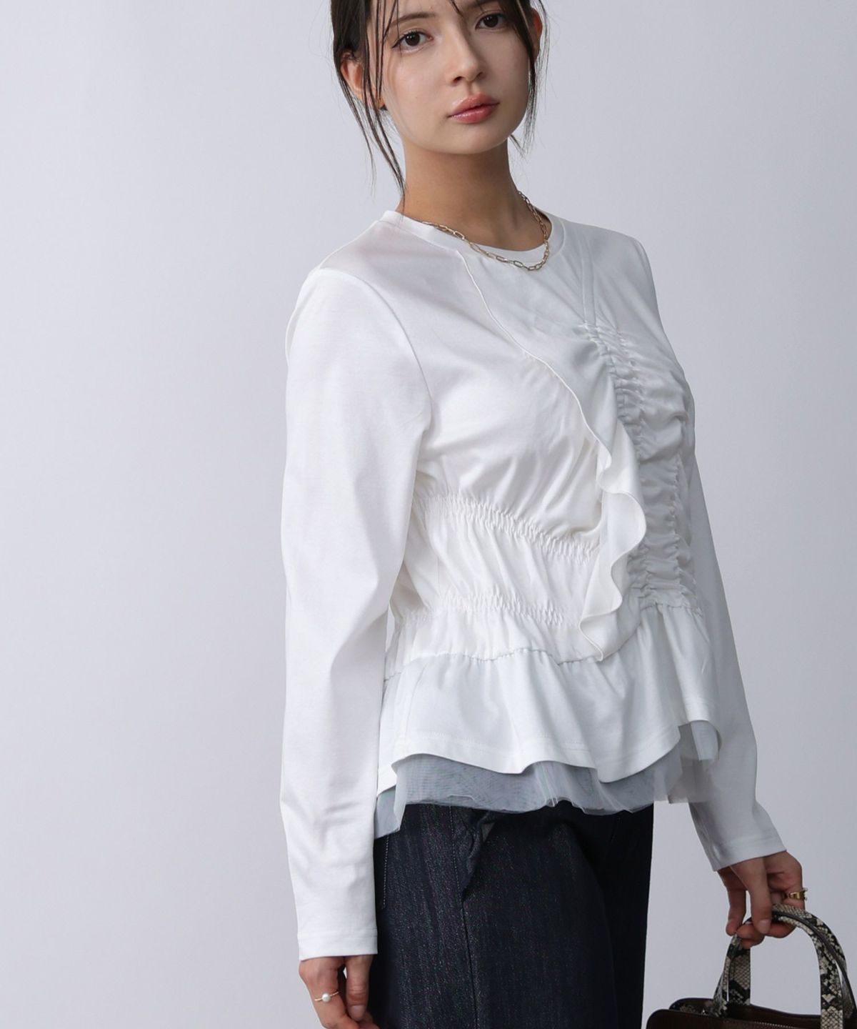 model：H160　着用サイズ：M　オフホワイト