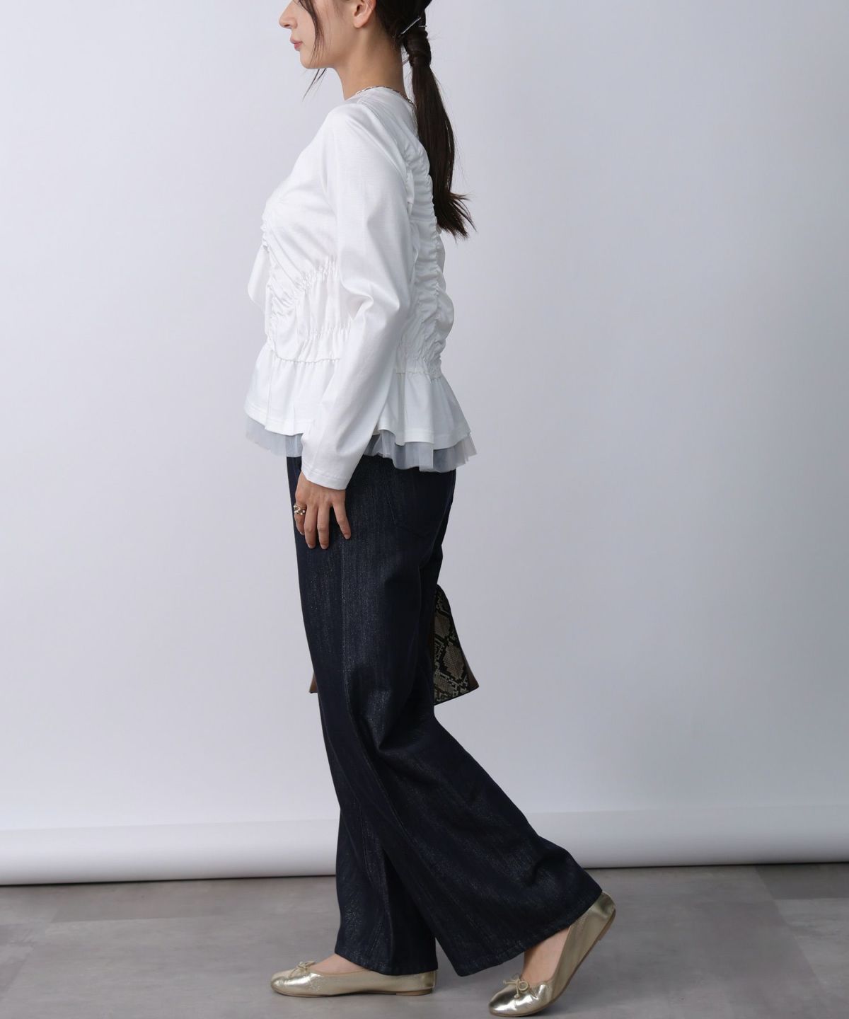 model：H160　着用サイズ：M　オフホワイト