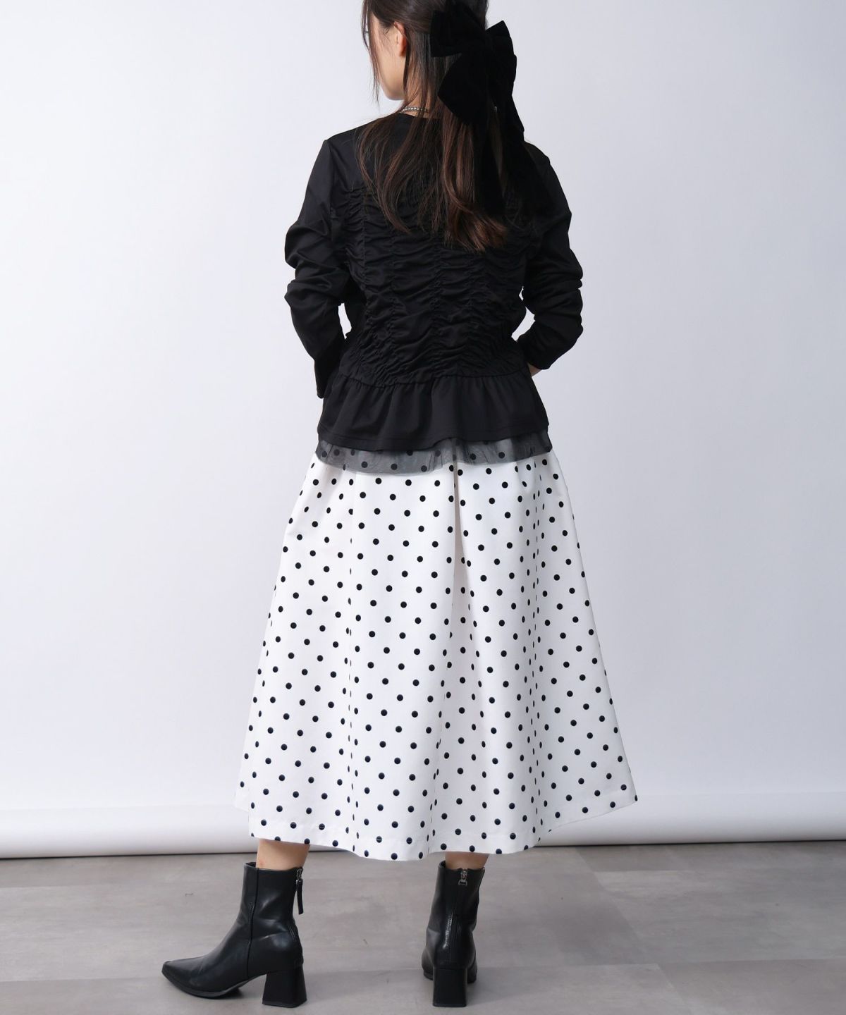 model：H160　着用サイズ：M　ブラック