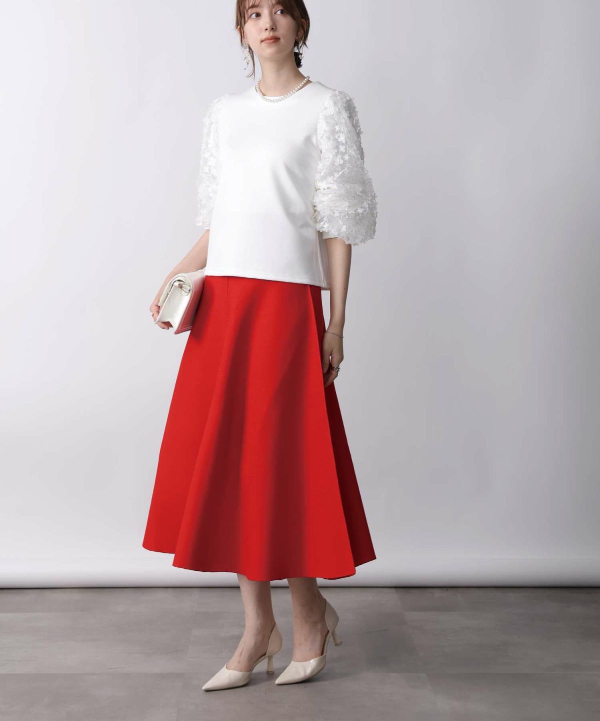 model：H171　着用サイズ：M　オフホワイト