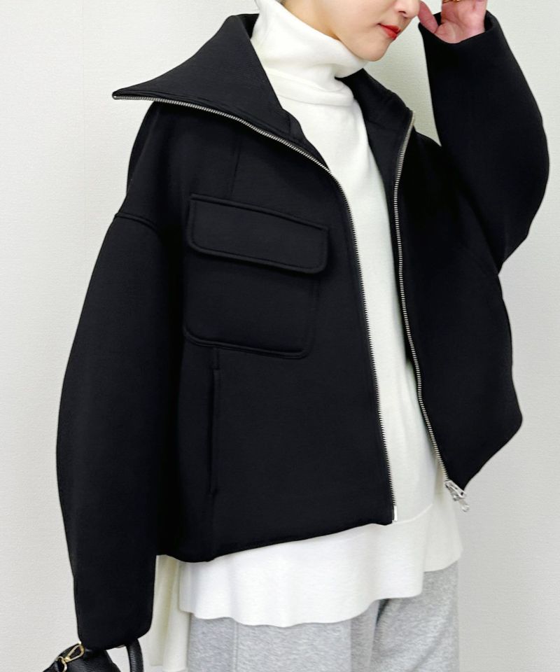 model：H164　着用サイズ：M　ブラック