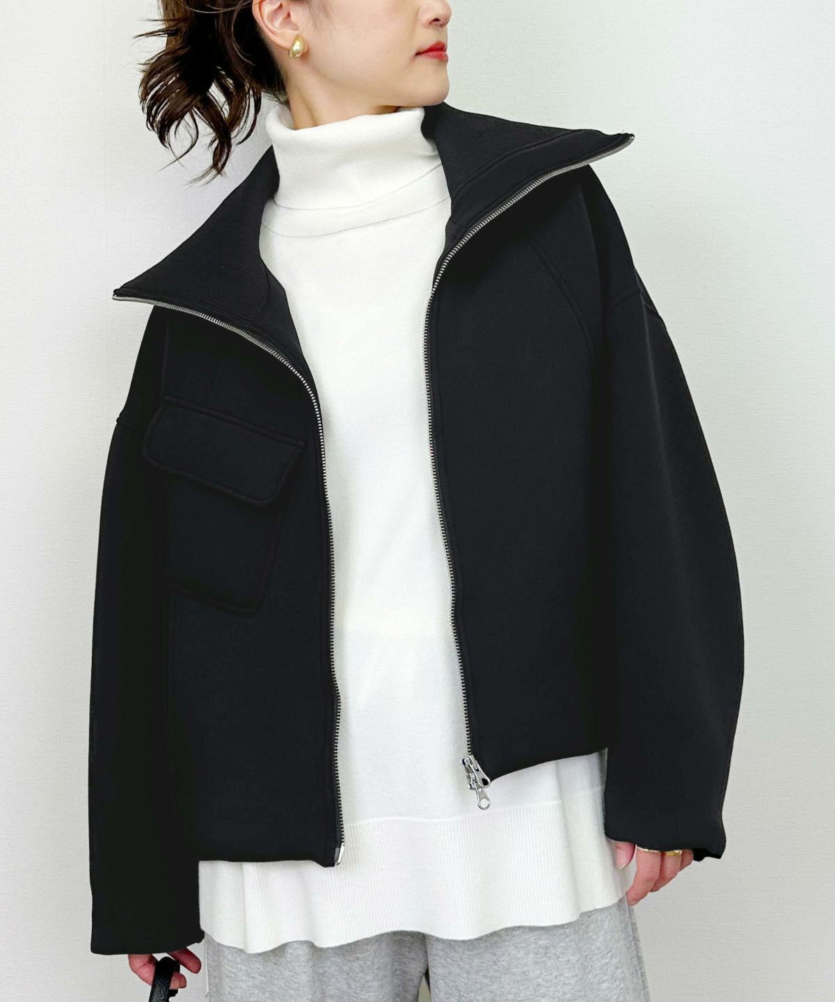 model：H164　着用サイズ：M　ブラック