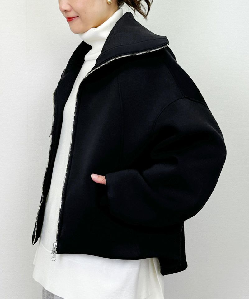 model：H164　着用サイズ：M　ブラック