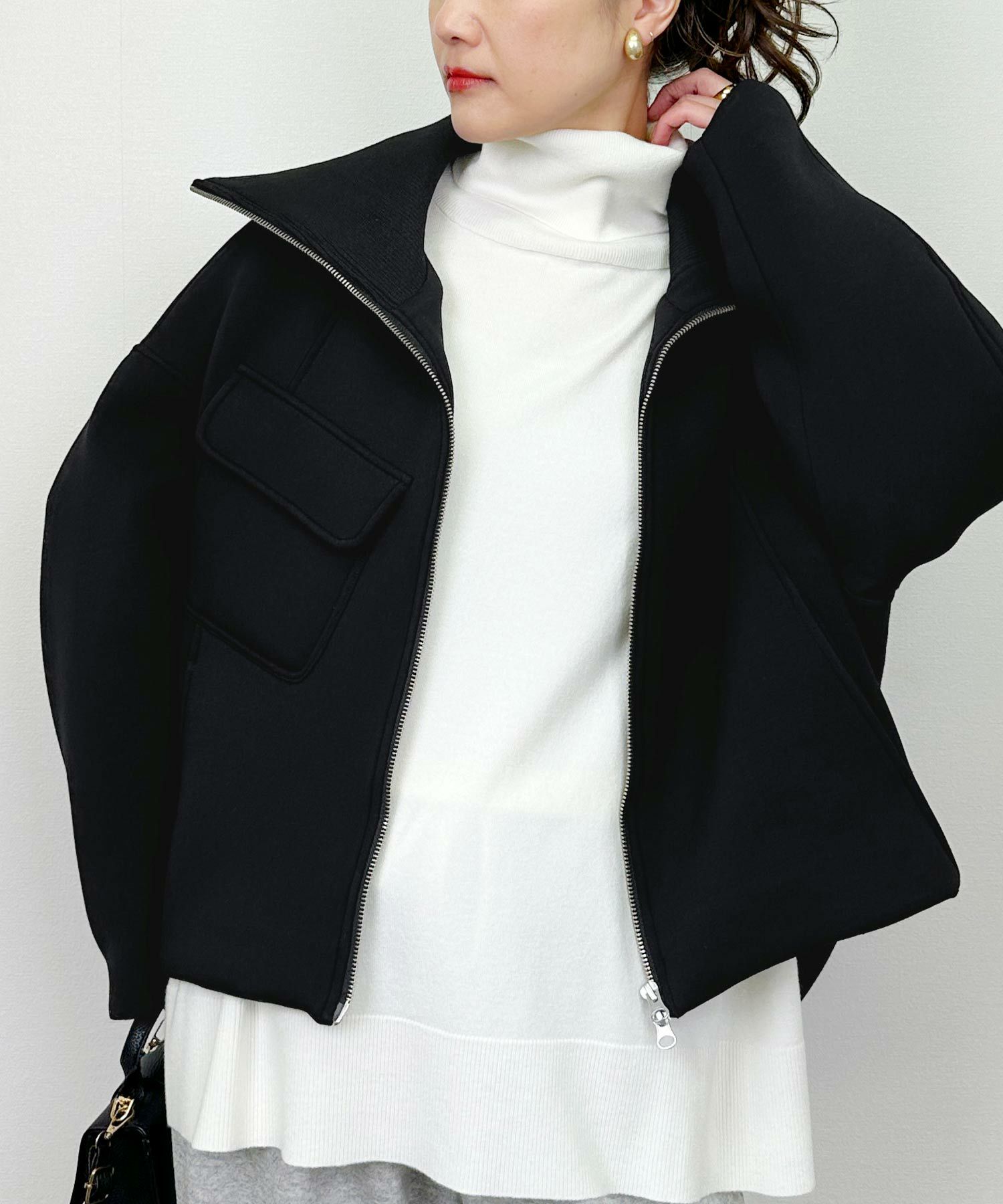 model：H164　着用サイズ：M　ブラック