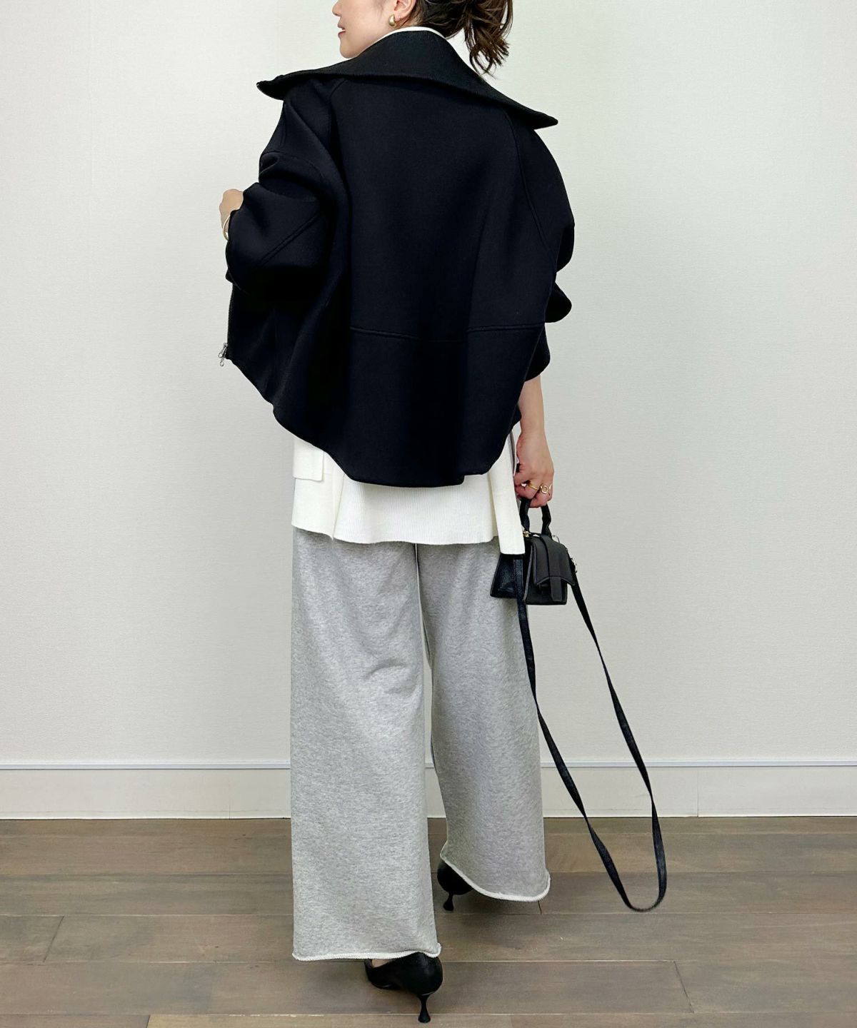 model：H164　着用サイズ：M　ブラック