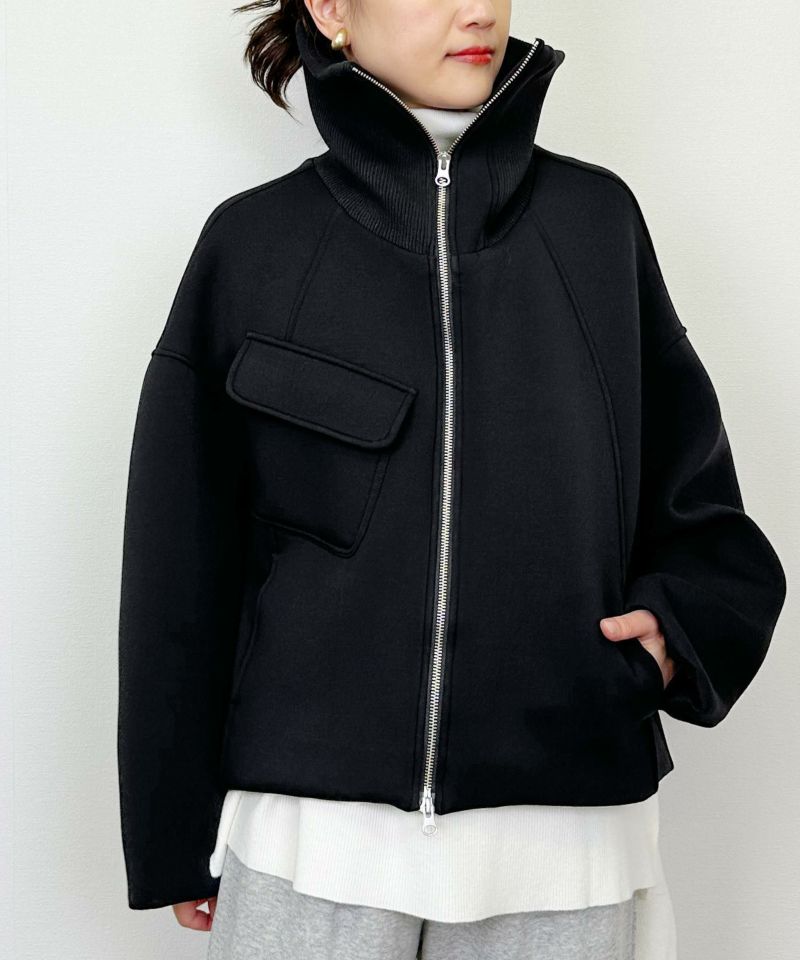 model：H164　着用サイズ：M　ブラック