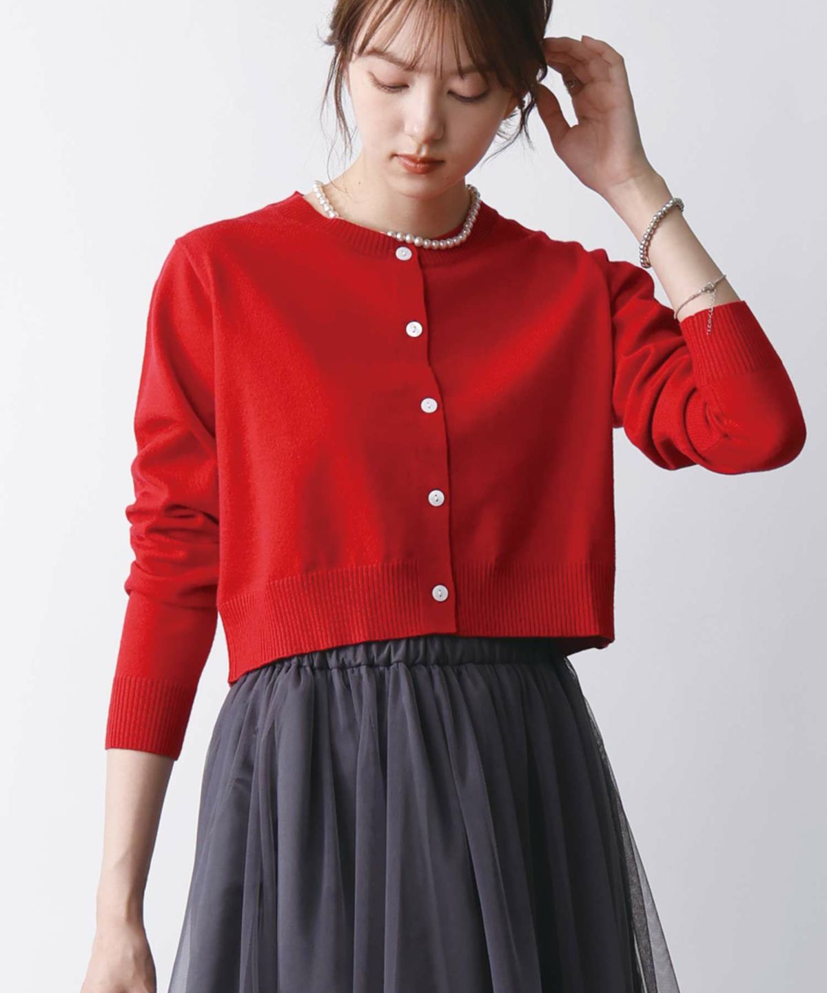 model：H171　着用サイズ：M レッド