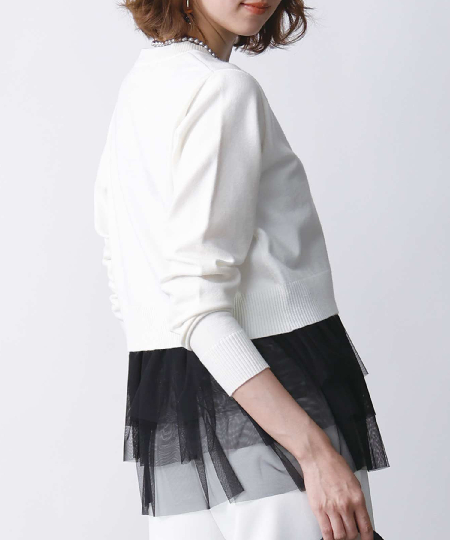 model：H171　着用サイズ：M　オフホワイト