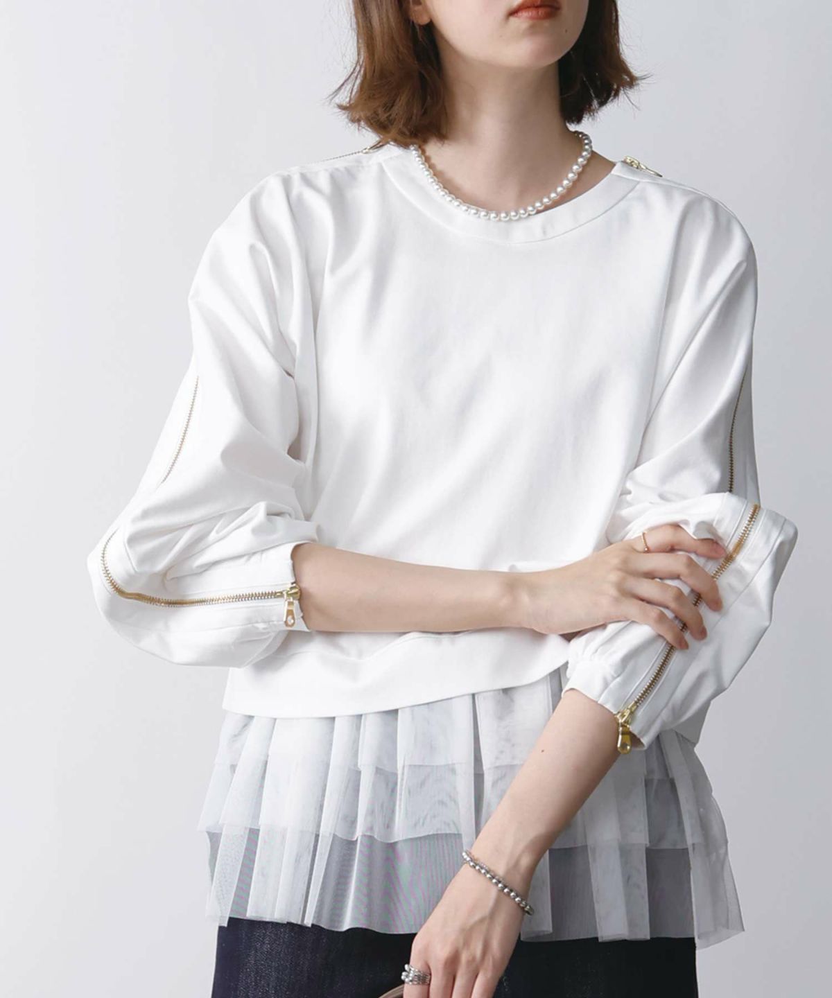 model：H171　着用サイズ：M　オフホワイト