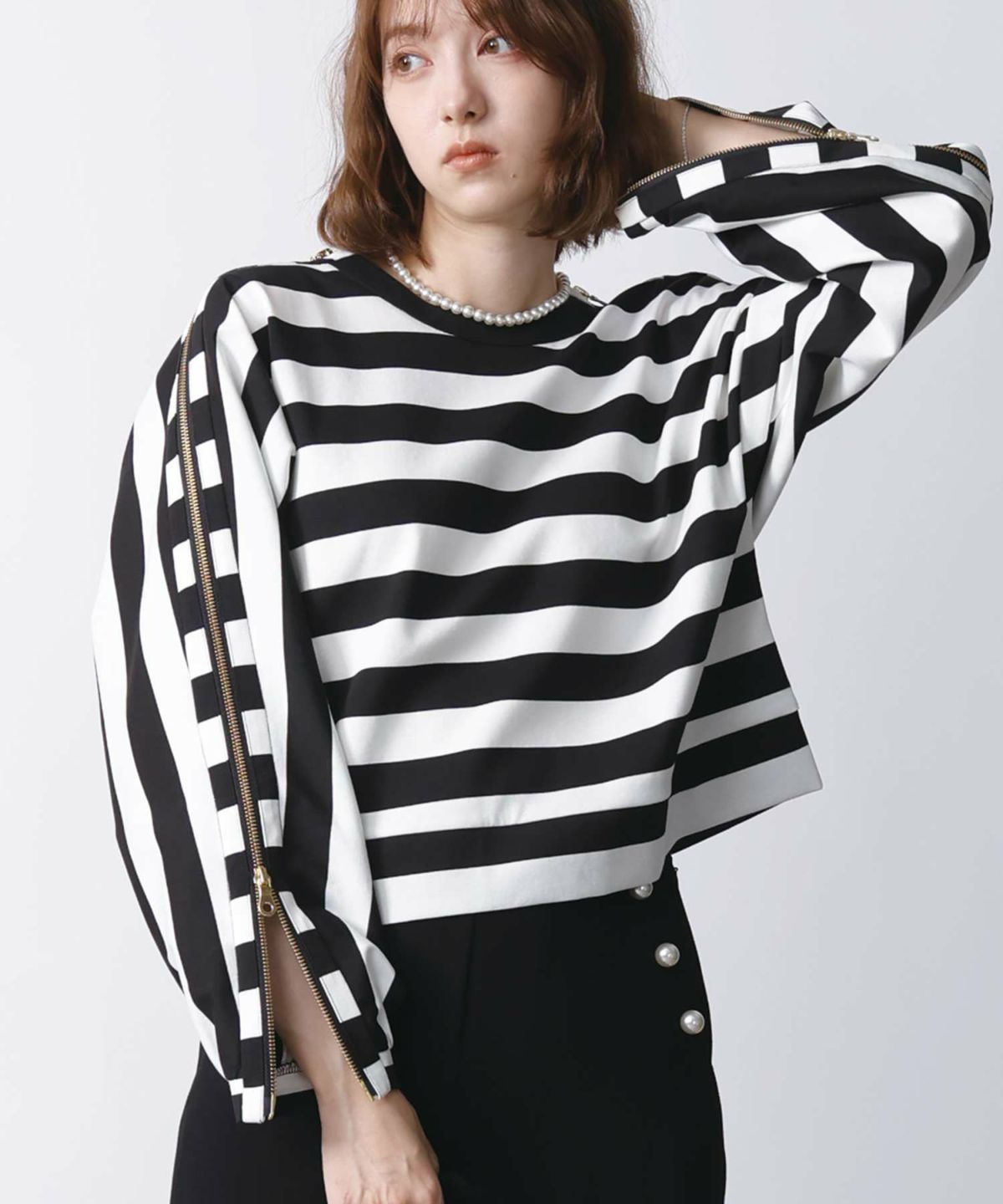 model：H171　着用サイズ：M　ホワイト系その他