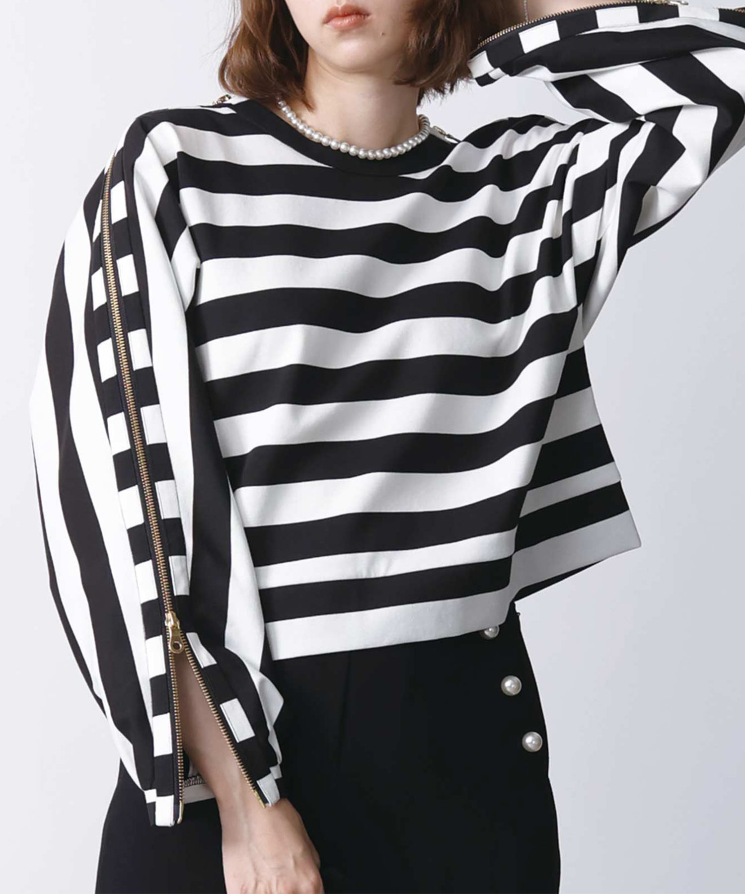 model：H171　着用サイズ：M　ホワイト系その他