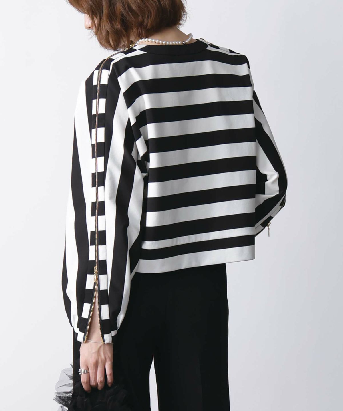 model：H171　着用サイズ：M　ホワイト系その他