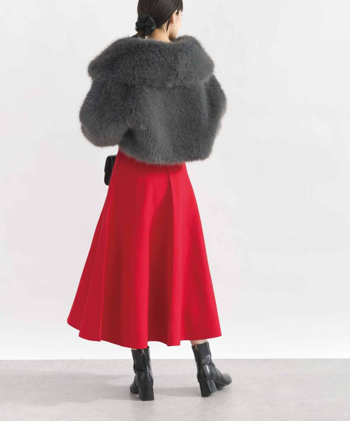 model：H162　着用サイズ：M　グレー