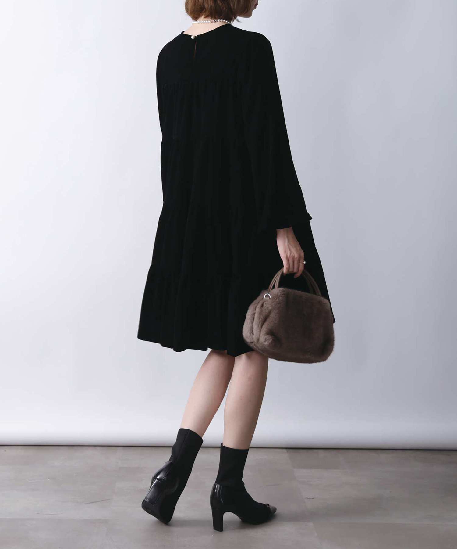 model：H171　着用サイズ：M　ブラック