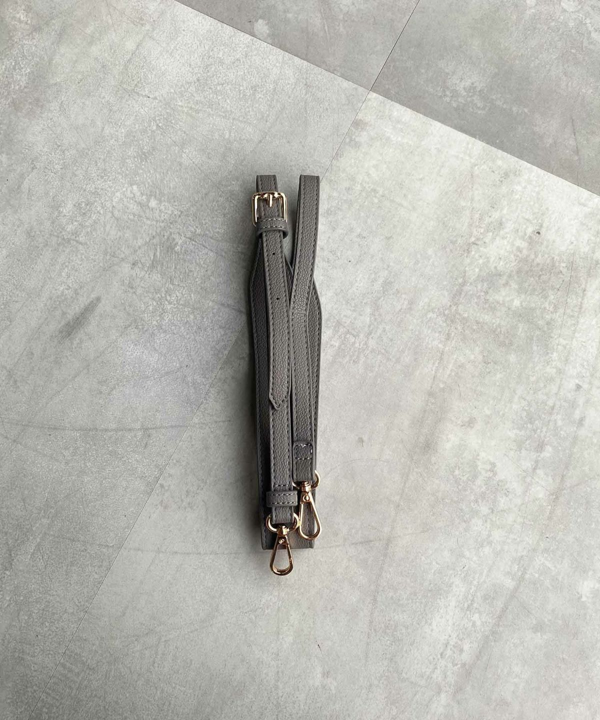 ショルダーストラップ