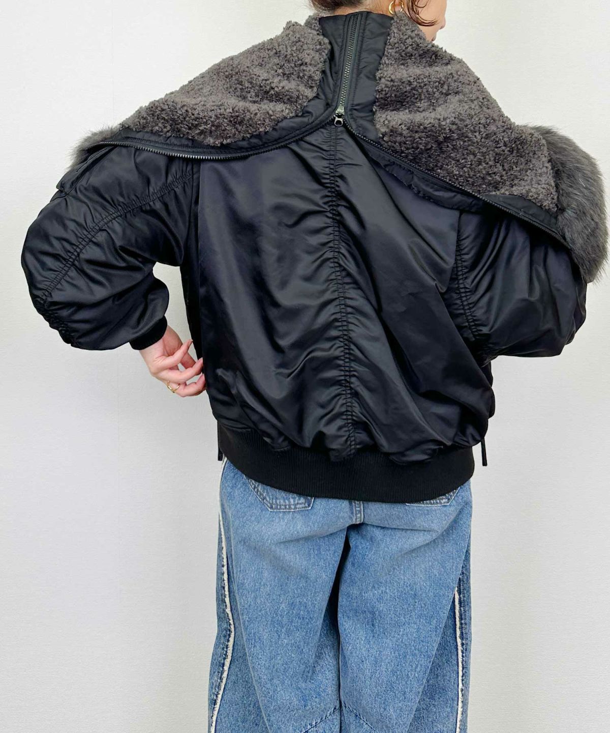 model：H164　着用サイズ：M　ブラック