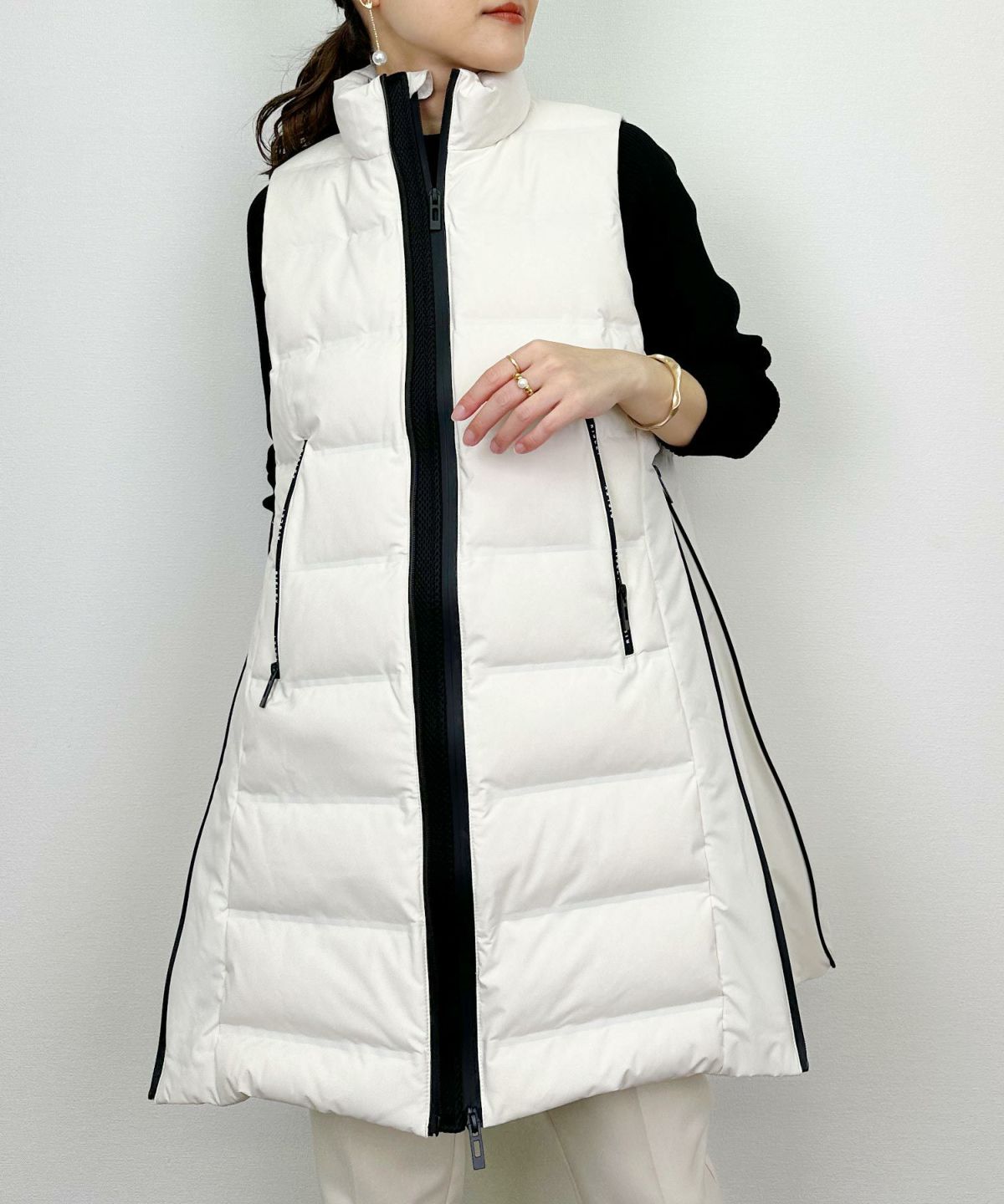 model：H164　着用サイズ：M　オフホワイト