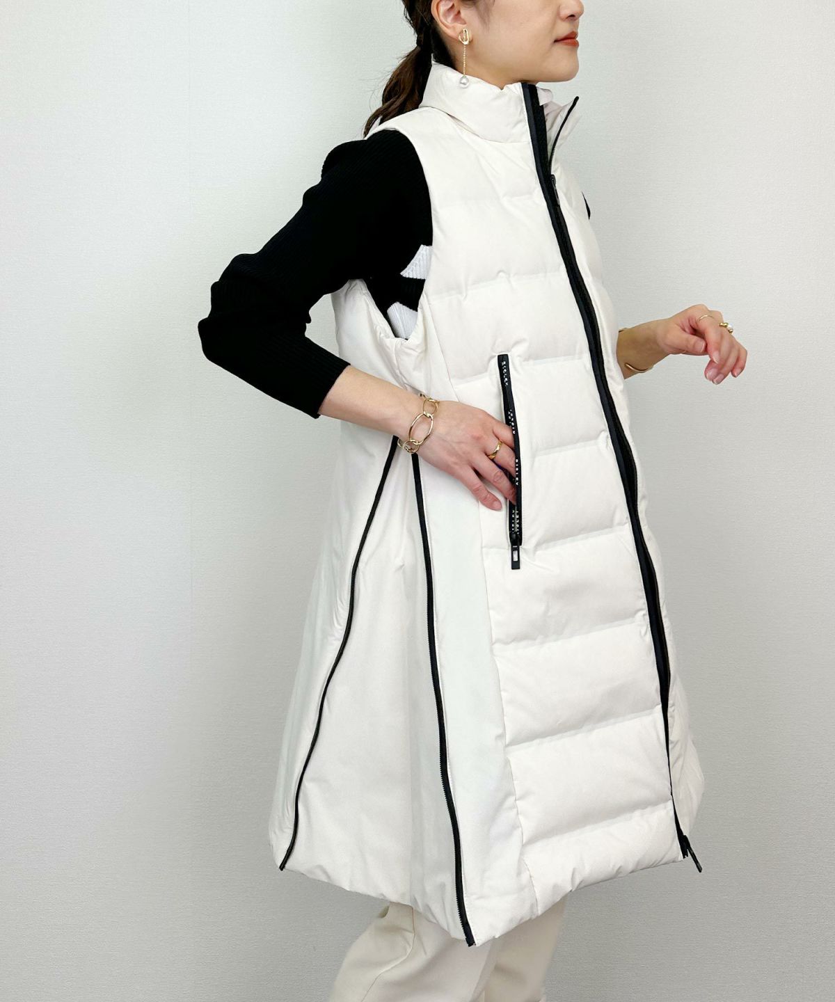 model：H164　着用サイズ：M　オフホワイト