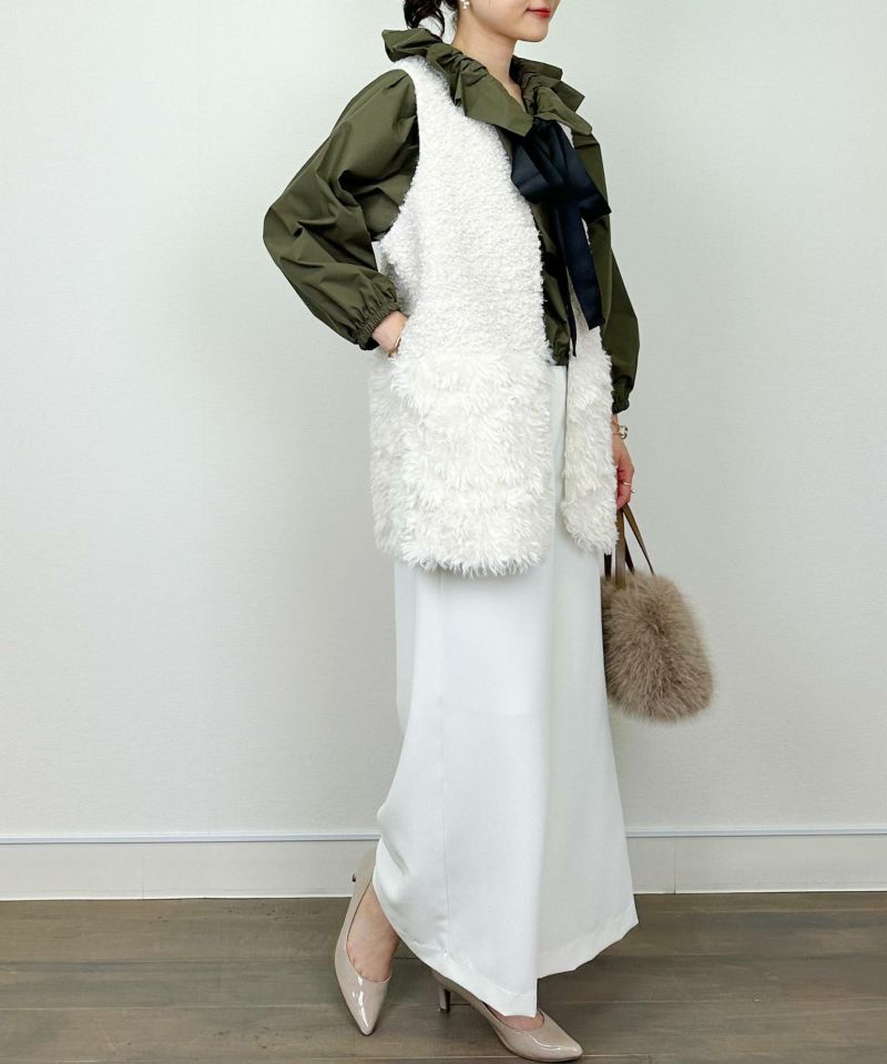 model：H164　着用サイズ：M オフホワイト