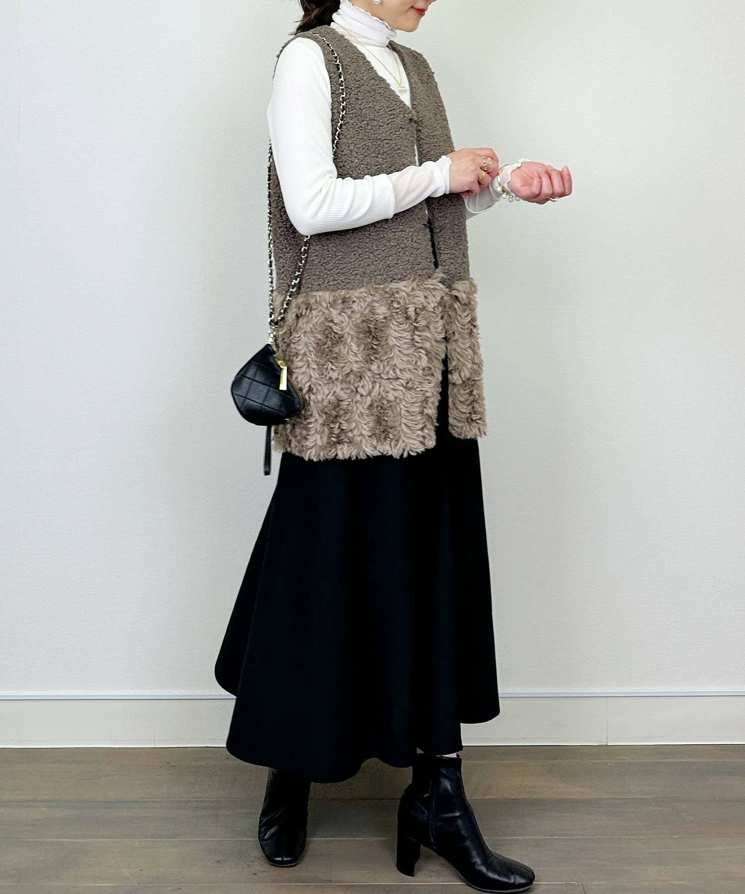model：H164　着用サイズ：M グレー