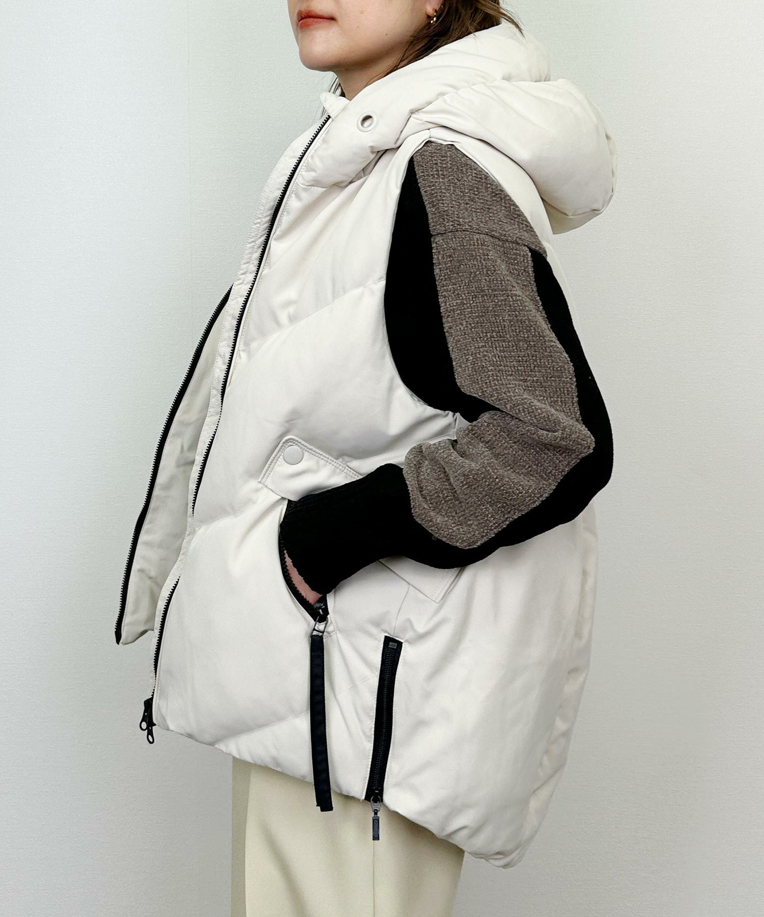model：H164　着用サイズ：M　オフホワイト