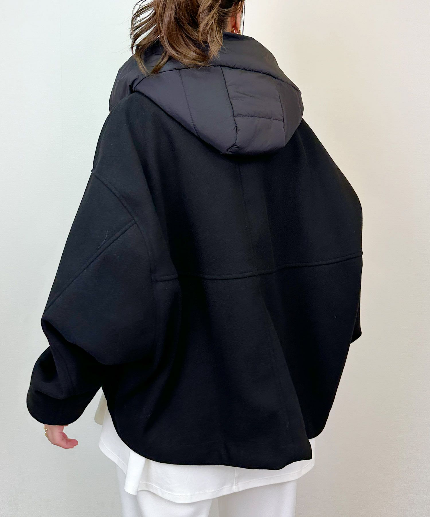 model：H164　着用サイズ：M　ブラック