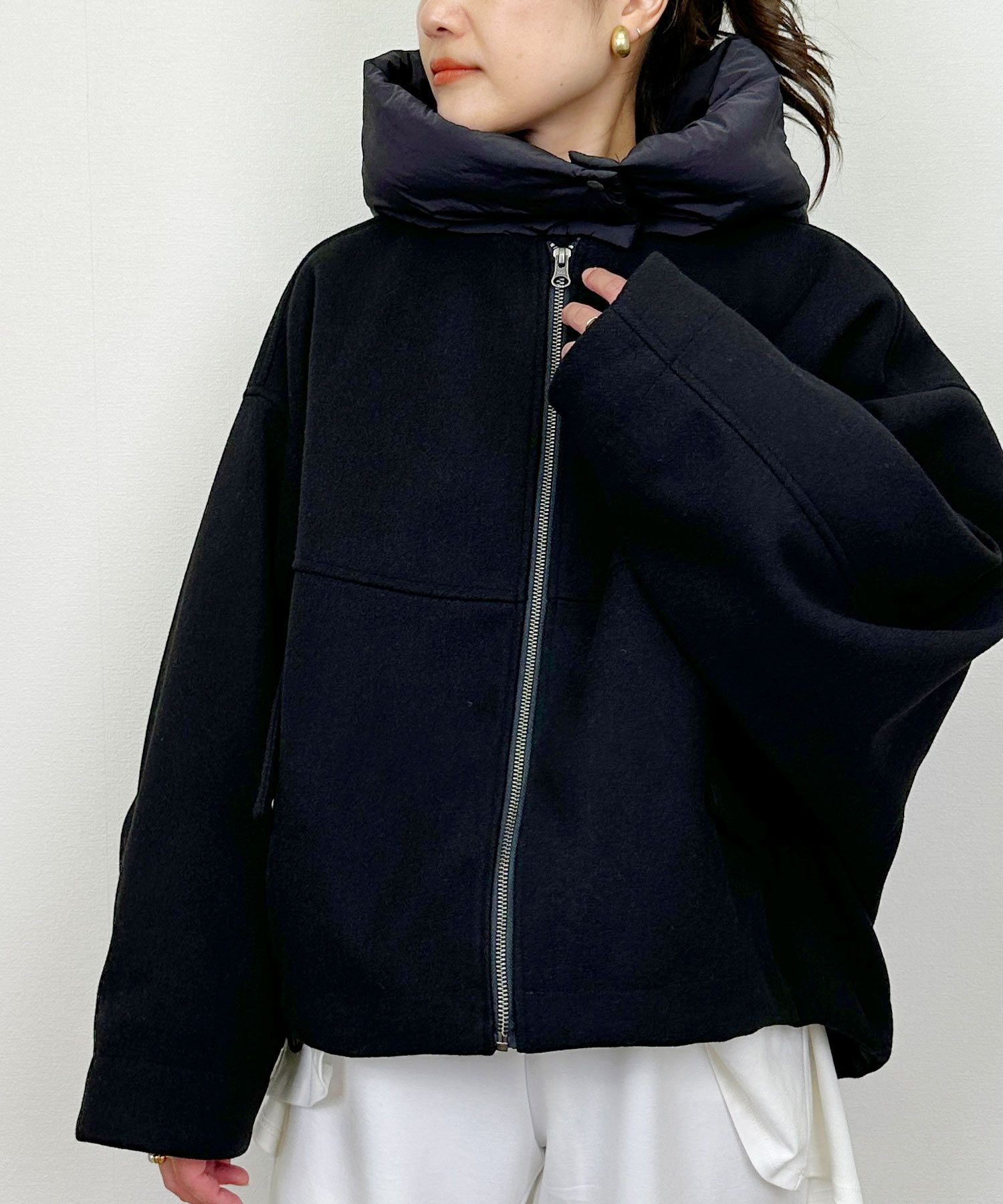 model：H164　着用サイズ：M　ブラック