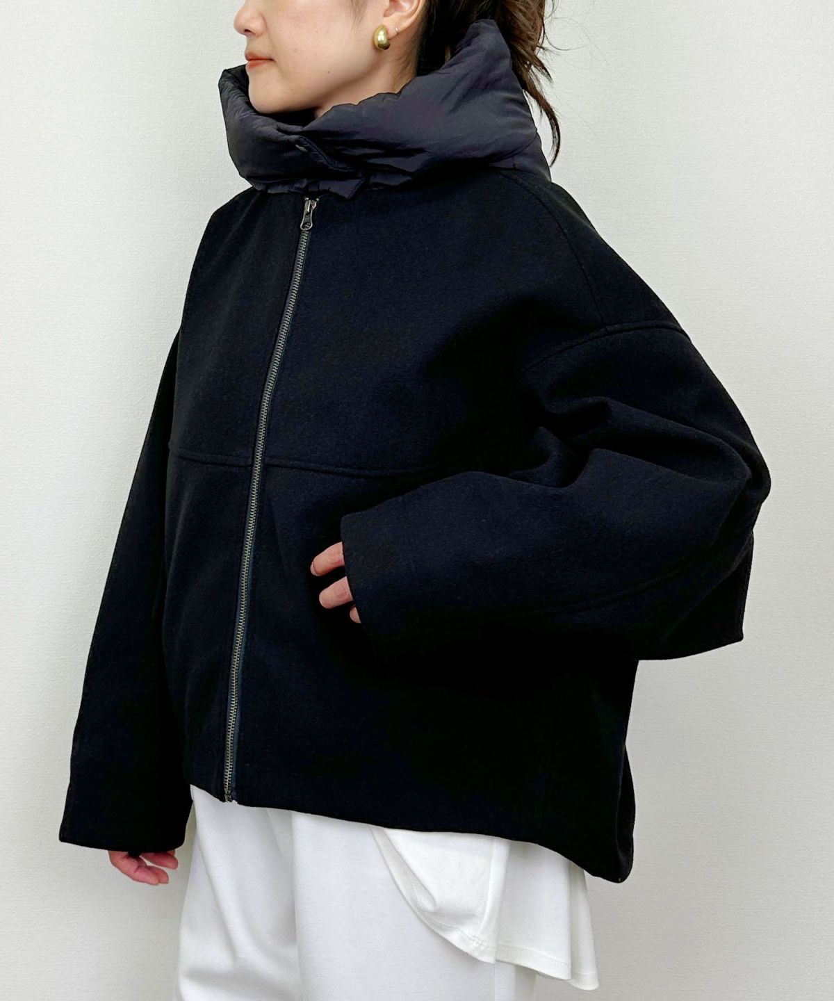 model：H164　着用サイズ：M　ブラック