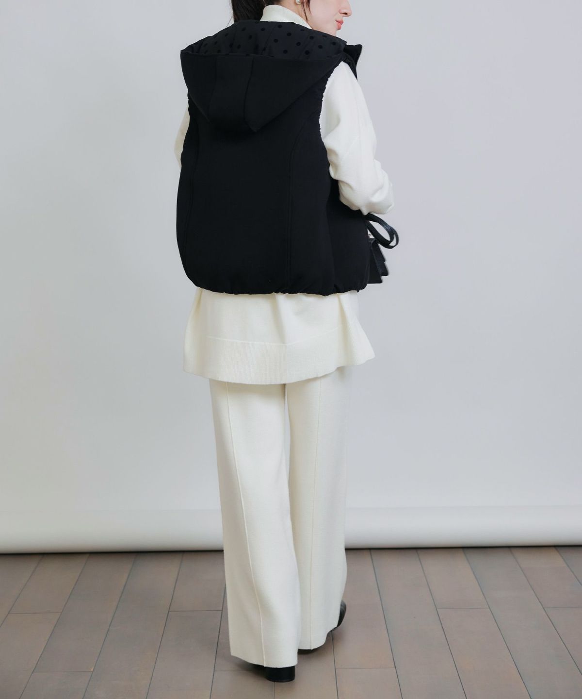 model：H155　着用サイズ：M　オフホワイト　セットアップ