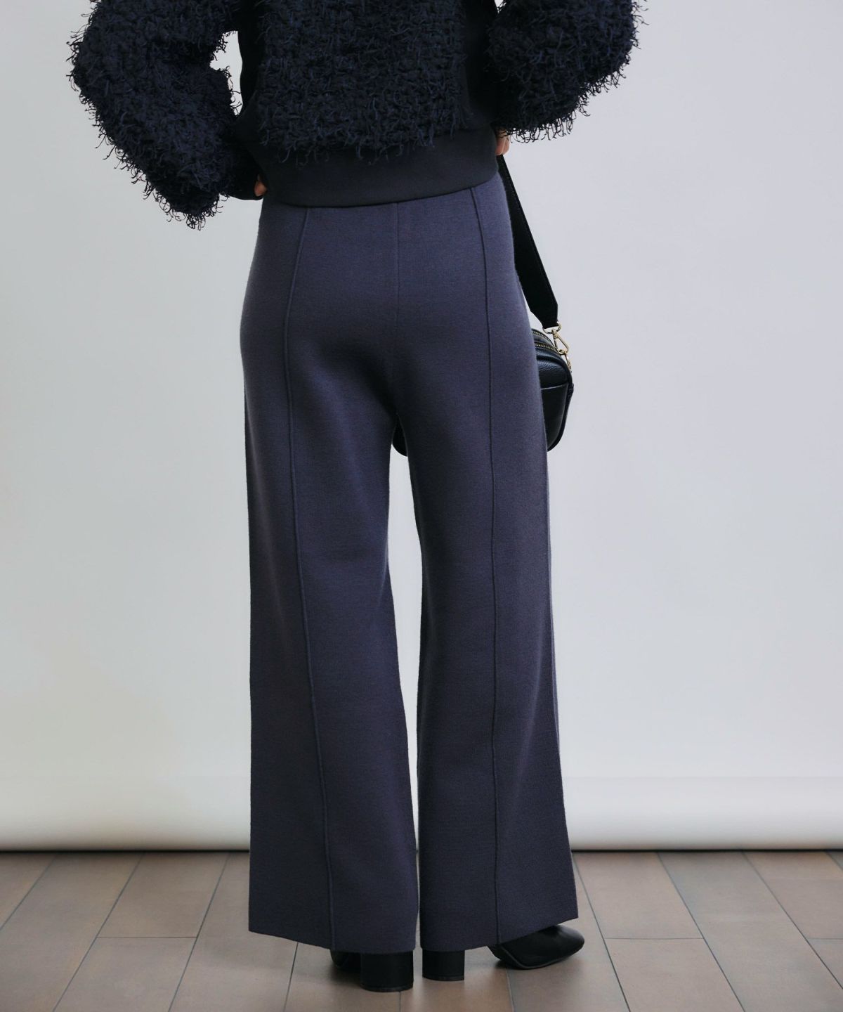 model：H155　着用サイズ：M　ダークグレー