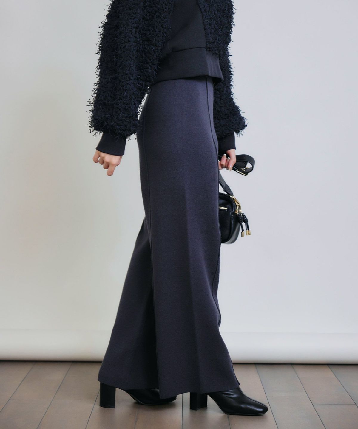 model：H155　着用サイズ：M　ダークグレー