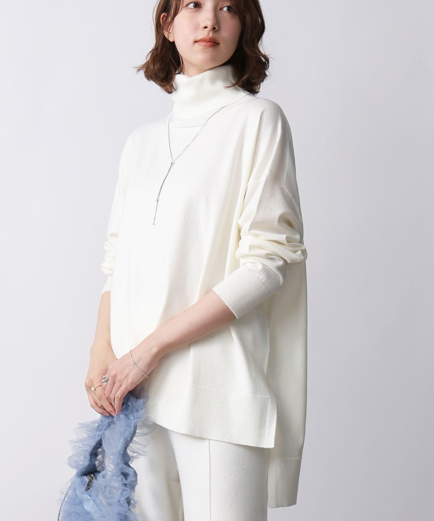 model：H171　着用サイズ：M　オフホワイト　セットアップ