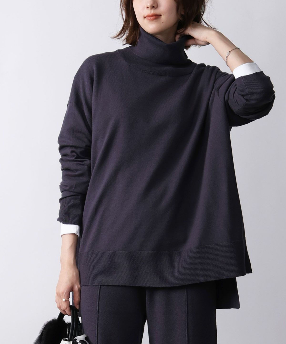 model：H171　着用サイズ：M　ダークグレー　セットアップ