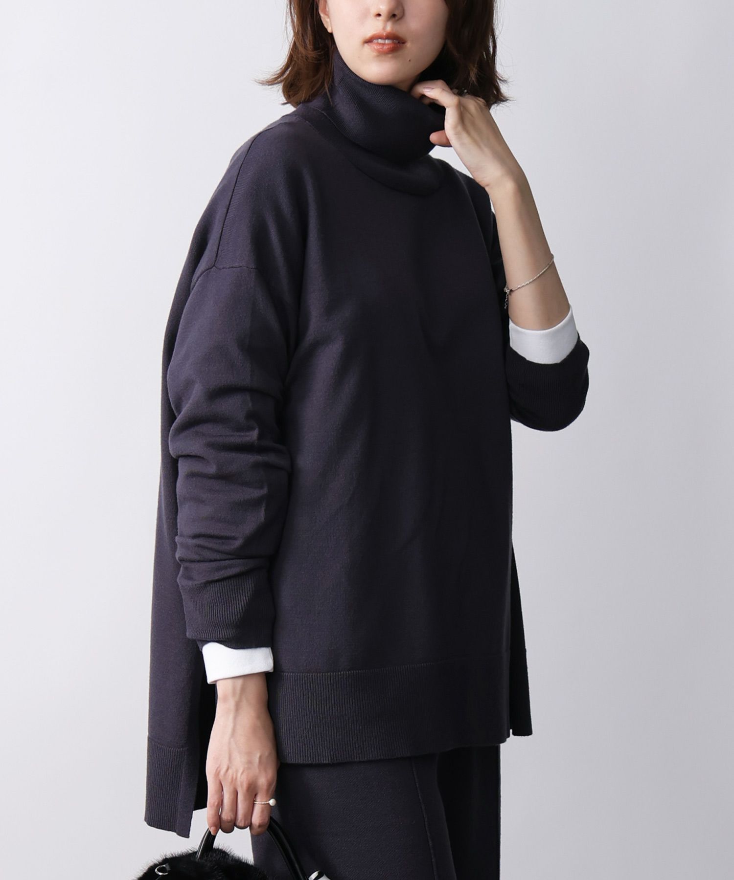 model：H171　着用サイズ：M　ダークグレー　セットアップ