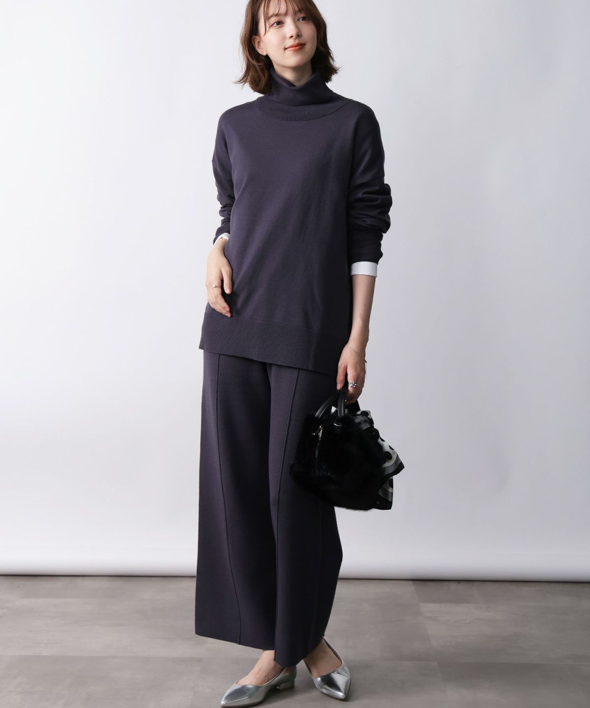 model：H171　着用サイズ：M　ダークグレー　セットアップ