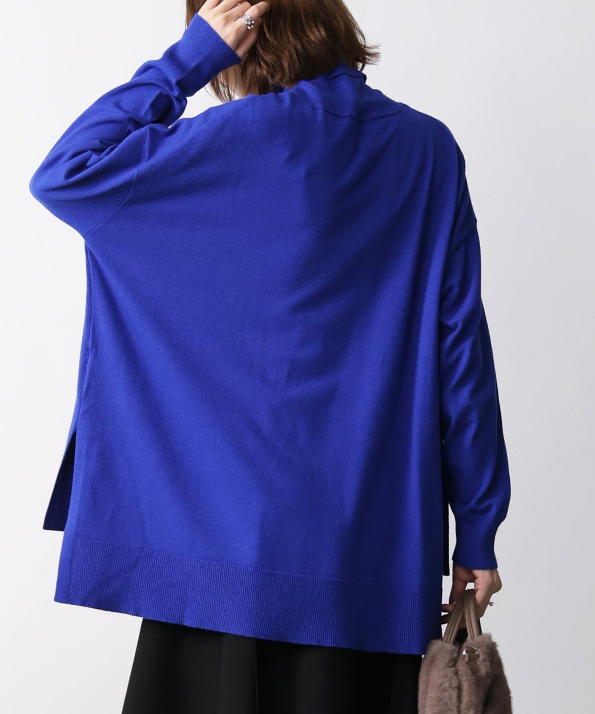 model：H171　着用サイズ：M　ブルー