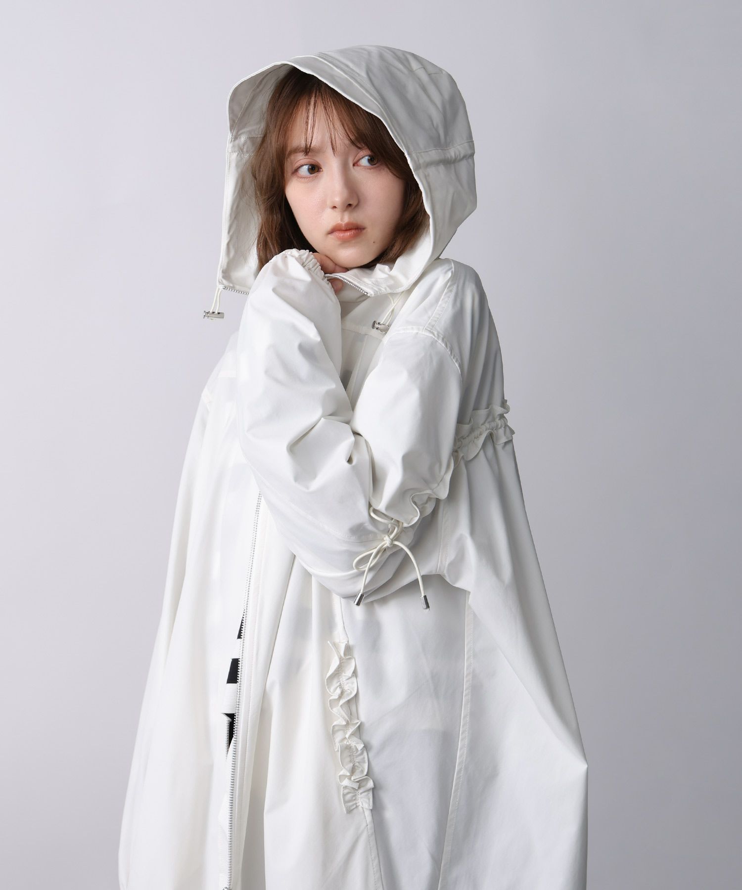 model：H171　着用サイズ：M　オフホワイト