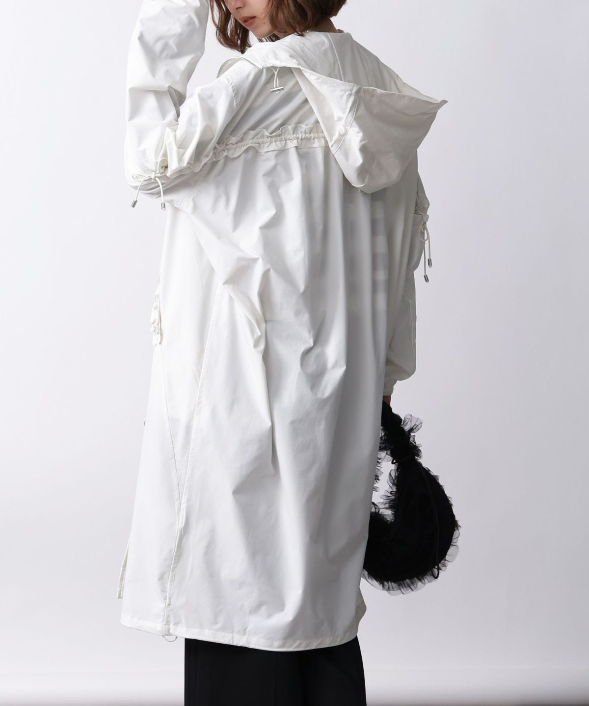 model：H171　着用サイズ：M　オフホワイト