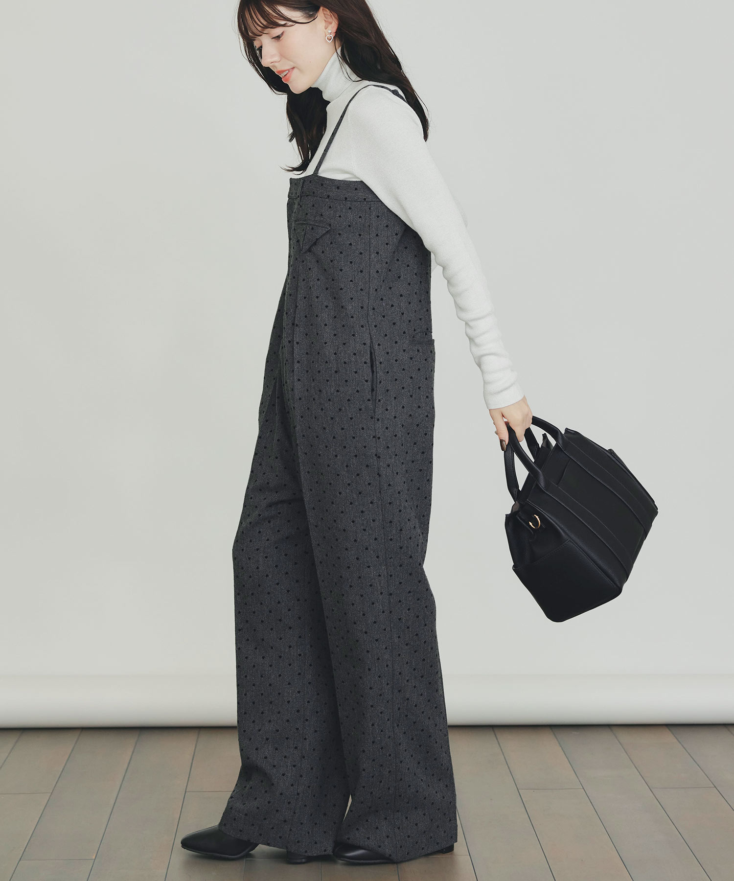 model：H155　着用サイズ：M　チャコールグレー