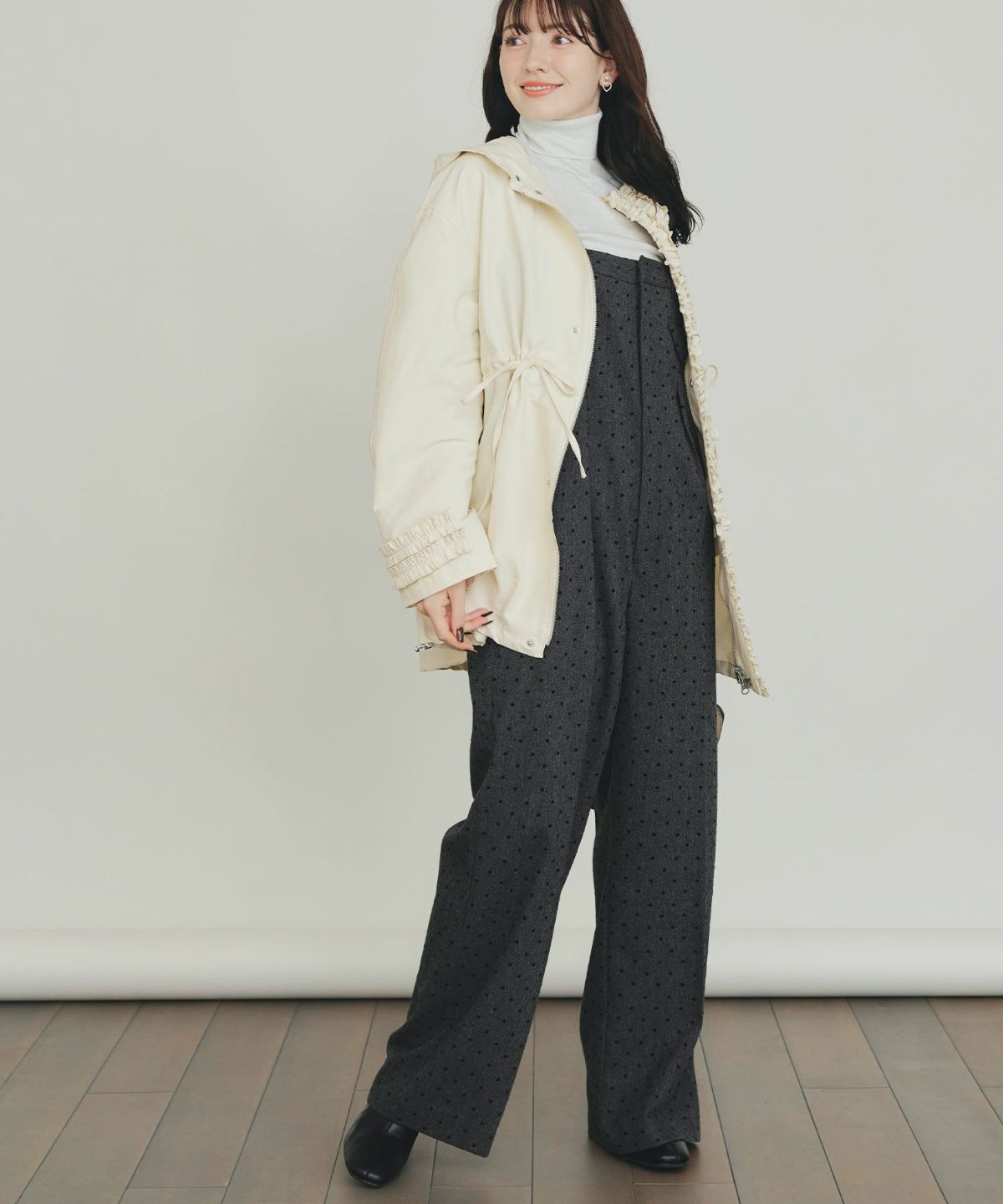 model：H155　着用サイズ：M　チャコールグレー