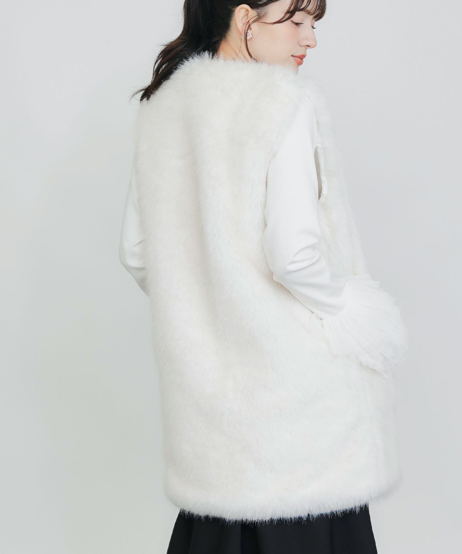 model：H155　着用サイズ：M　オフホワイト