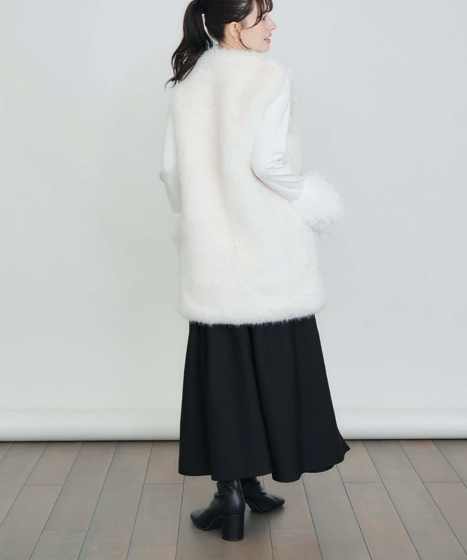 model：H155　着用サイズ：M　オフホワイト