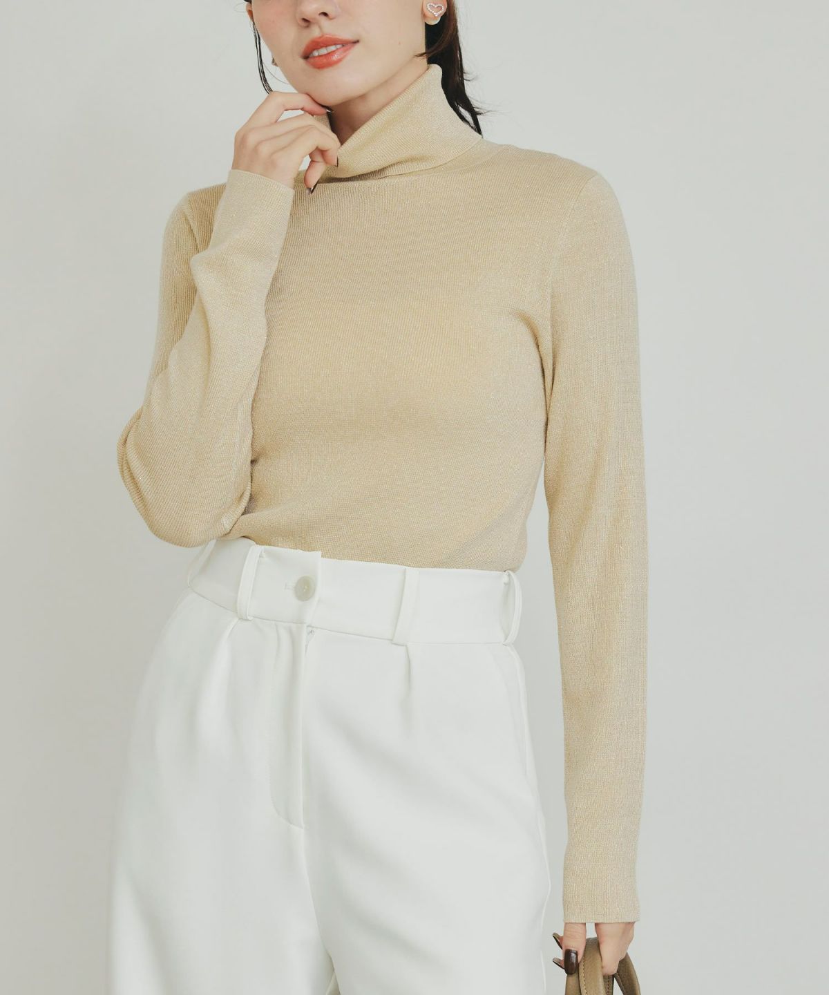 model：H155　着用サイズ：M　ベージュ