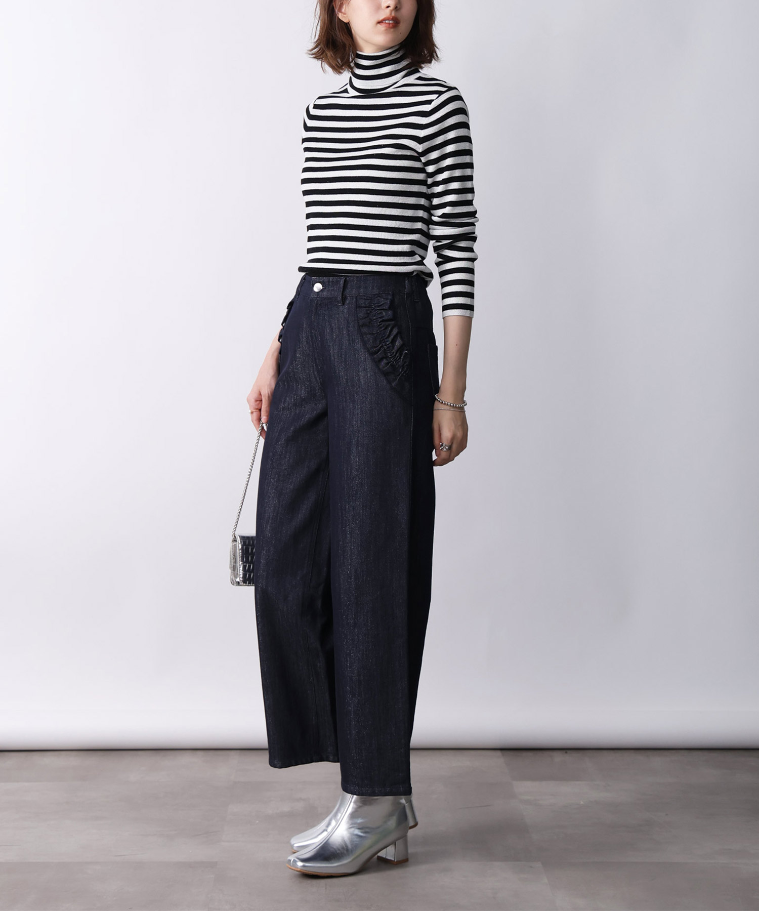 model：H171　着用サイズ：M　ホワイト系その他