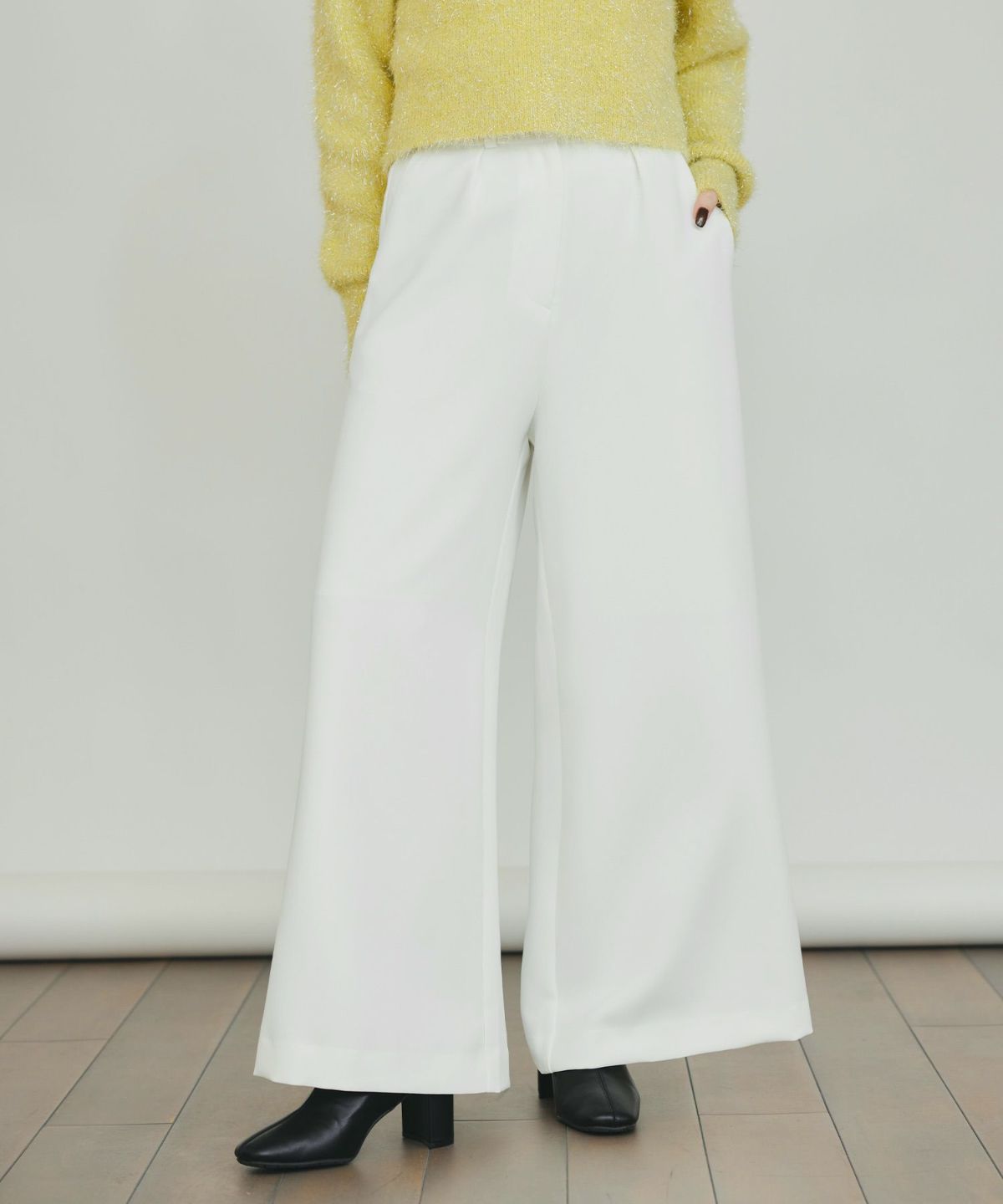 model：H155　着用サイズ：M　オフホワイト