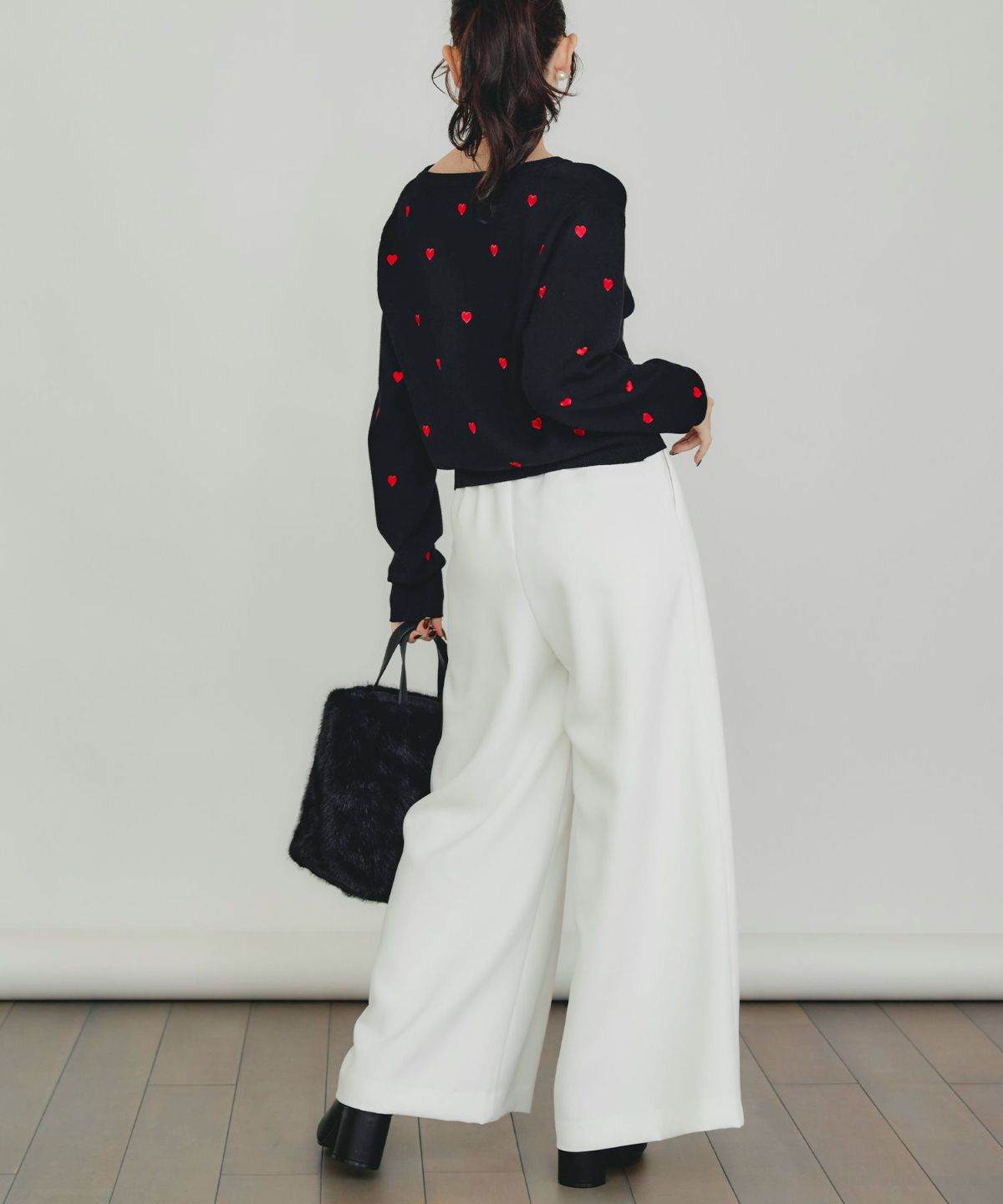 model：H155　着用サイズ：M　オフホワイト