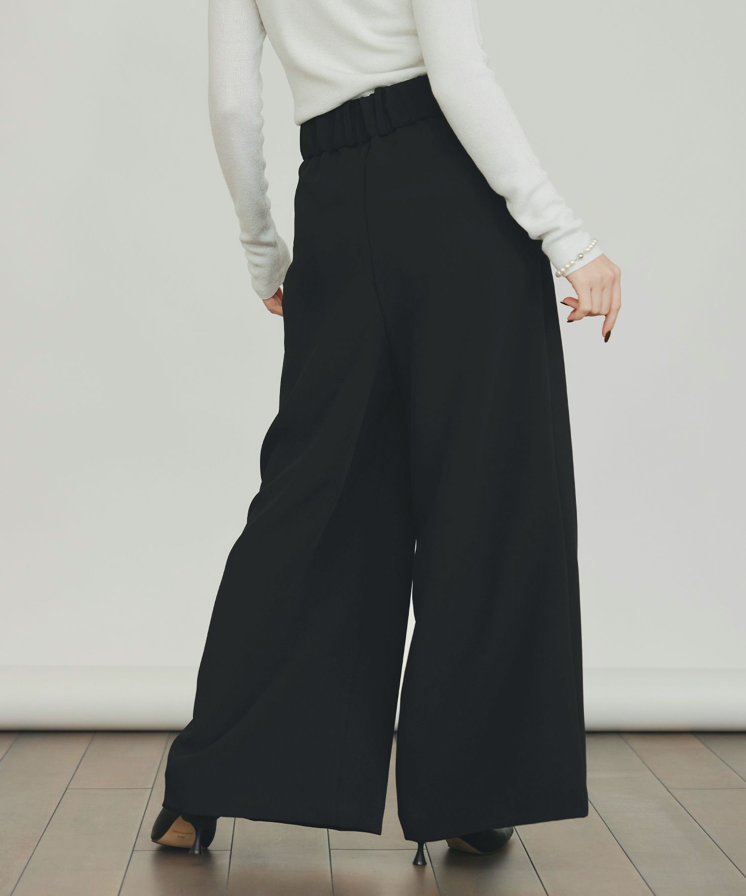 model：H155　着用サイズ：M　ブラック