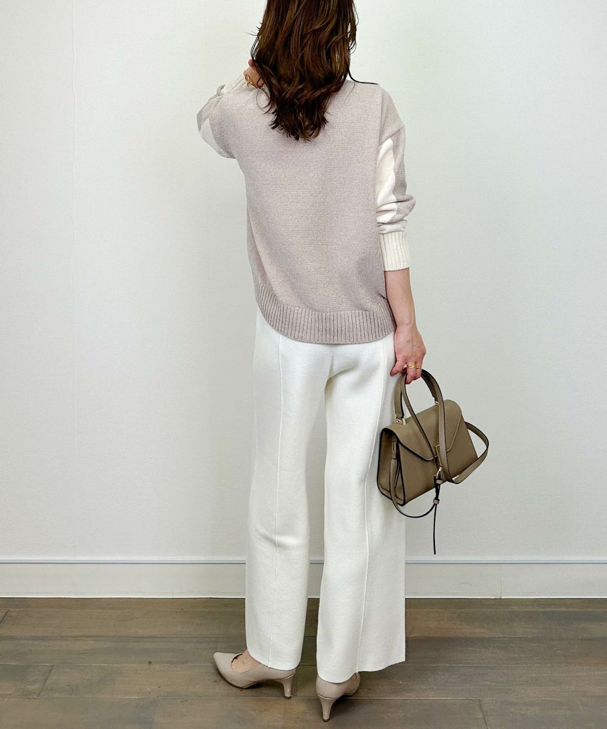 model：H164　着用サイズ：M　アイボリー