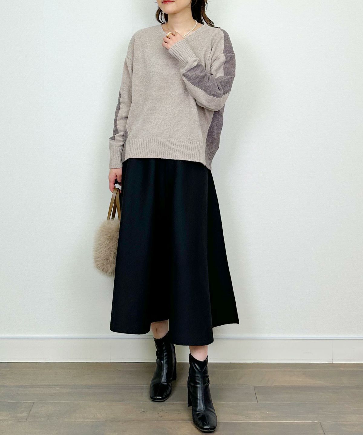 model：H164　着用サイズ：M　ベージュ